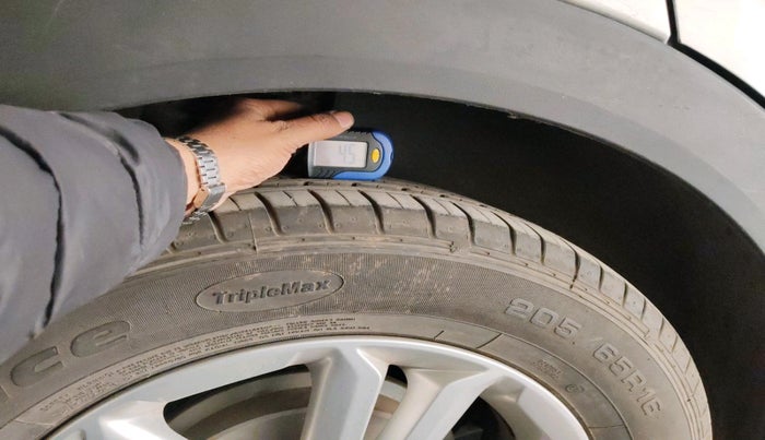 2017 Hyundai Creta SX PLUS 1.6 PETROL, Petrol, Manual, 20,993 km, tyre