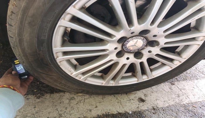 2011 Mercedes Benz E Class E200 CGI ELEGANCE, Petrol, Automatic, 43,373 km, tyre