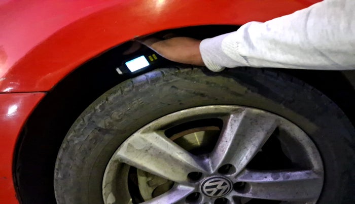 2014 Volkswagen Cross Polo HIGHLINE TDI, Diesel, Manual, 1,29,811 km, tyre