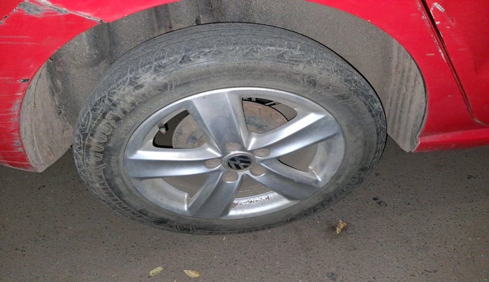 2014 Volkswagen Cross Polo HIGHLINE TDI, Diesel, Manual, 1,29,811 km, tyre