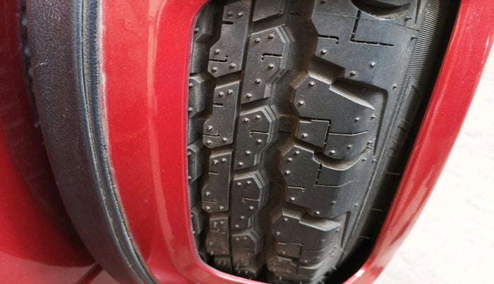 2016 Mahindra TUV300 T8, Diesel, Manual, 72,310 km, tyre