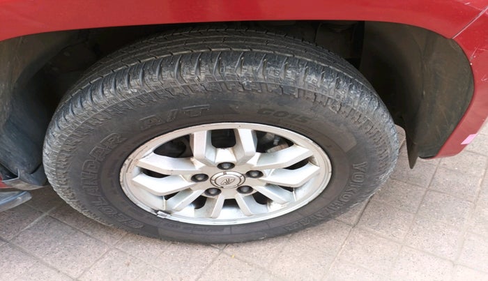 2016 Mahindra TUV300 T8, Diesel, Manual, 72,310 km, tyre