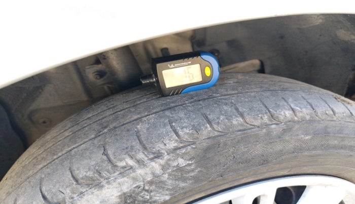 2014 Fiat Linea CLASSIC 1.4 L, Petrol, Manual, 54,827 km, tyre