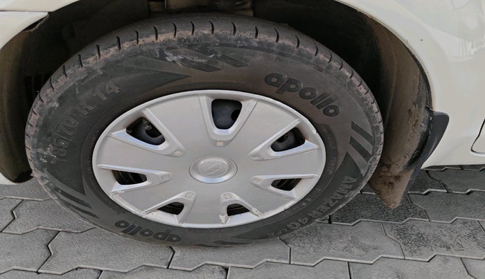 2012 Ford Classic LXI 1.4 DIESEL, Diesel, Manual, 2,27,302 km, tyre