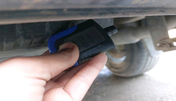 2013 Tata Safari Storme 2.2 LX 4X2, Diesel, Manual, 1,48,207 km, tyre