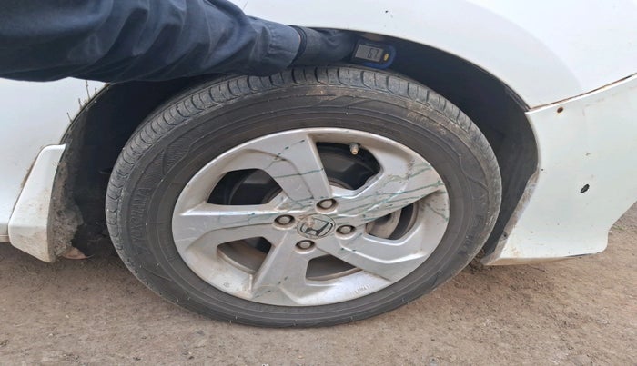 2015 Honda City 1.5L I-DTEC V, Diesel, Manual, 65,887 km, tyre