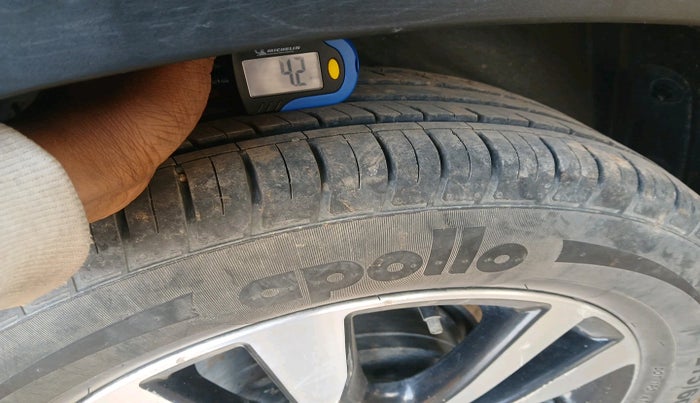 2021 Nissan Kicks XV TURBO 1.3 CVT, Petrol, Automatic, 47,653 km, tyre