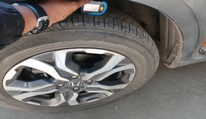 2017 Honda WR-V 1.2L I-VTEC VX MT, Petrol, Manual, 1,35,379 km, tyre