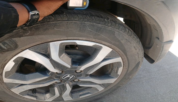 2017 Honda WR-V 1.2L I-VTEC VX MT, Petrol, Manual, 1,35,379 km, tyre