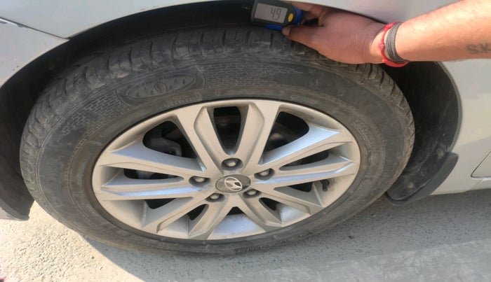 2015 Hyundai New Elantra 1.8 SX MT VTVT, Petrol, Manual, 72,146 km, tyre