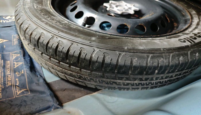 2014 Hyundai Xcent S (O) 1.2, Petrol, Manual, 49,413 km, tyre