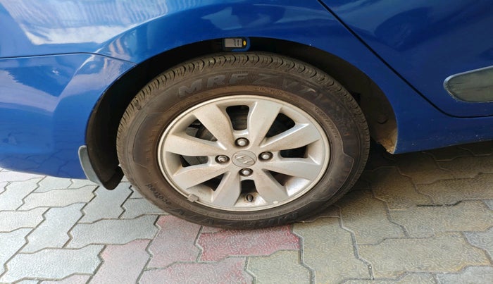 2014 Hyundai Xcent S (O) 1.2, Petrol, Manual, 49,413 km, tyre