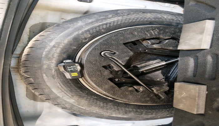 2018 Hyundai Creta SX AT 1.6 PETROL, Petrol, Automatic, 74,329 km, tyre