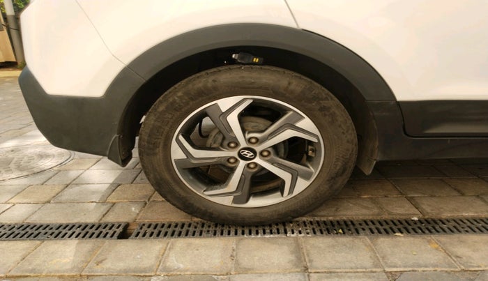 2018 Hyundai Creta SX AT 1.6 PETROL, Petrol, Automatic, 74,329 km, tyre