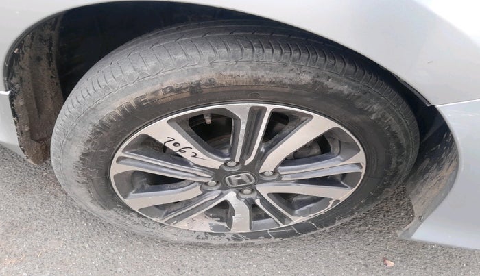 2017 Honda City 1.5L I-VTEC V MT, Petrol, Manual, 57,884 km, tyre