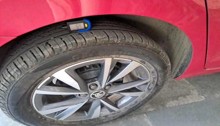 2024 Skoda SLAVIA STYLE 1.0L TSI AT, Petrol, Automatic, 16,985 km, tyre