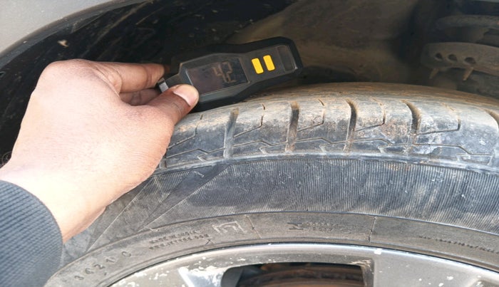 2021 KIA SELTOS HTX 1.5 PETROL, Petrol, Manual, 31,011 km, tyre