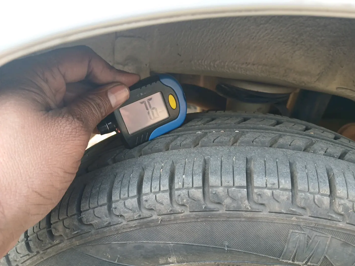 2015 Maruti Alto K10 VXI, Petrol, Manual, 80,696 km, tyre