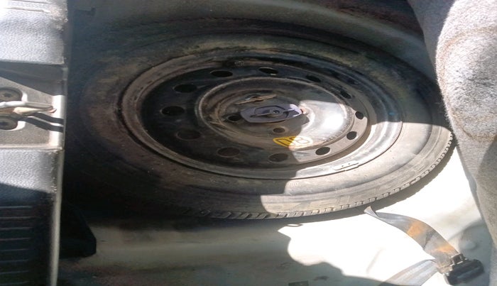 2018 Maruti Swift ZXI AMT, Petrol, Automatic, 62,446 km, tyre