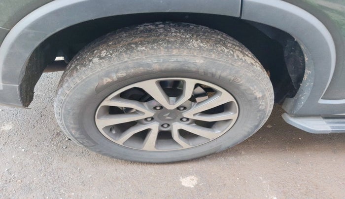 2023 Mahindra SCORPIO-N Z8 L PETROL AT 7 STR, Petrol, Automatic, 57,861 km, tyre