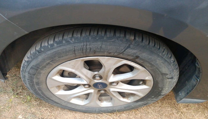 2016 Ford New Figo TITANIUM1.5 DIESEL, Diesel, Manual, 70,414 km, tyre