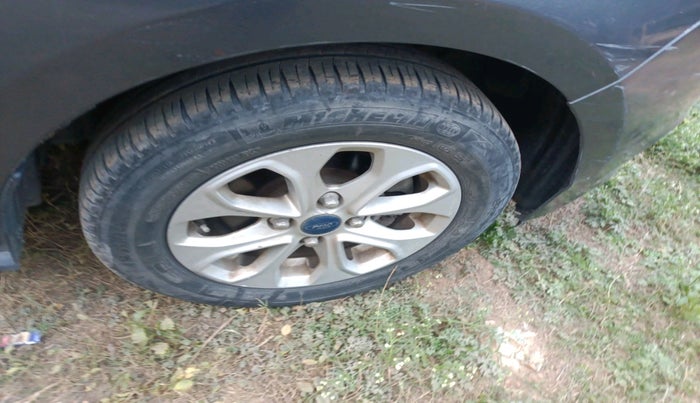 2016 Ford New Figo TITANIUM1.5 DIESEL, Diesel, Manual, 70,414 km, tyre