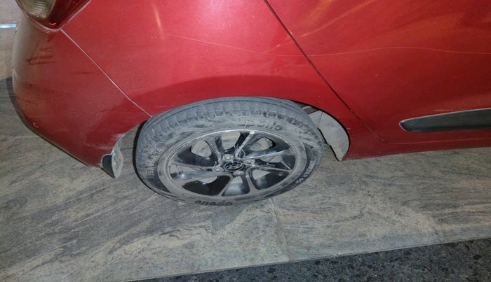 2017 Hyundai Grand i10 SPORTZ (O) AT 1.2 KAPPA VTVT, Petrol, Automatic, 74,177 km, tyre