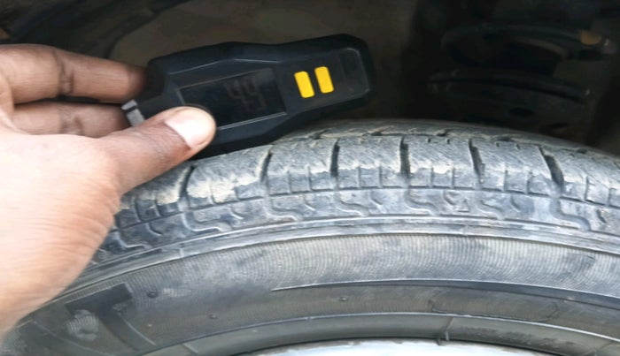 2016 Maruti Wagon R 1.0 LXI CNG, Petrol, Manual, 1,21,774 km, tyre