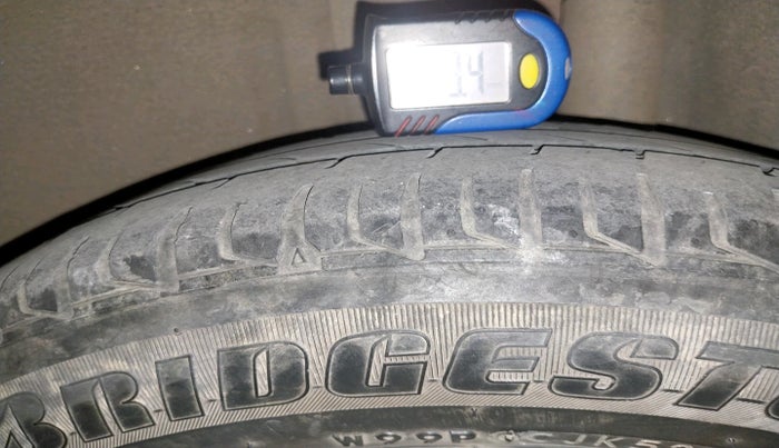 2013 Ford Figo TITANIUM 1.4 DIESEL, Diesel, Manual, 1,18,104 km, tyre