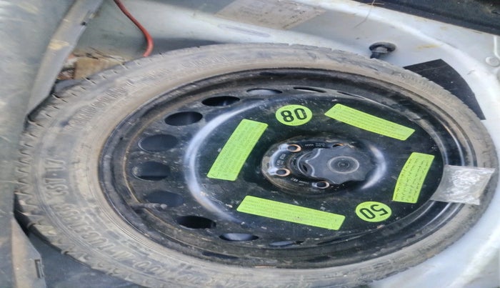 2011 Audi A4 1.8 TFSI MULTITRONIC, Petrol, Automatic, 65,388 km, tyre