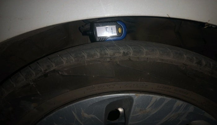 2016 Maruti Celerio VXI, Petrol, Manual, 1,60,956 km, tyre