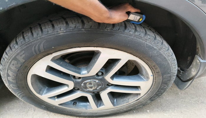 2017 Tata Hexa XT 4X2 7 STR, Diesel, Manual, 51,855 km, tyre