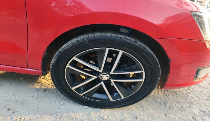 2018 Skoda Rapid STYLE 1.6 MPI AT, Petrol, Automatic, 1,17,567 km, tyre