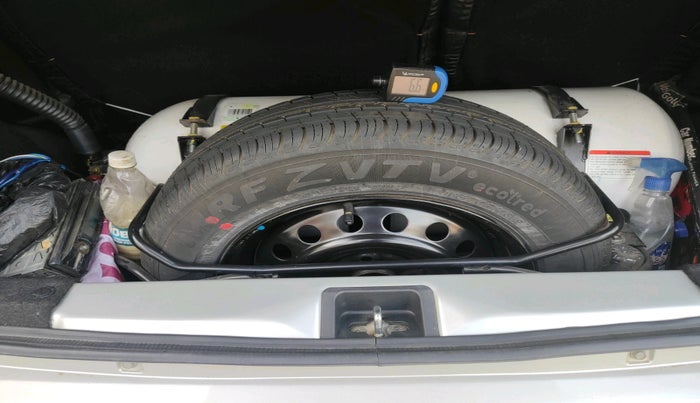 2023 Maruti New Wagon-R VXI CNG 1.0, Petrol, Manual, 33,635 km, tyre