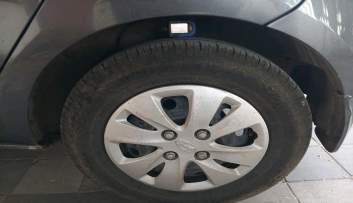 2012 Hyundai i10 SPORTZ 1.2 AT, Petrol, Automatic, 22,064 km, tyre