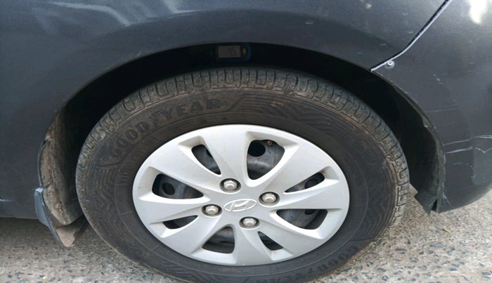 2012 Hyundai i10 SPORTZ 1.2 AT, Petrol, Automatic, 22,064 km, tyre