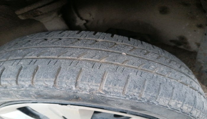 2015 Maruti Wagon R 1.0 VXI, Petrol, Manual, 51,694 km, tyre