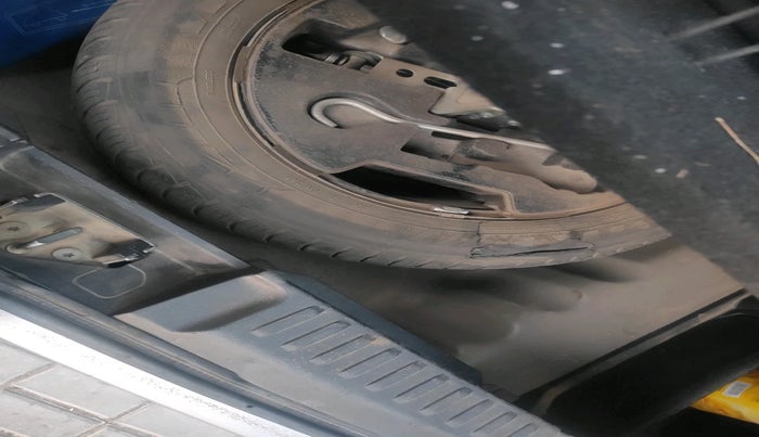 2018 Maruti Vitara Brezza VDI, Diesel, Manual, 1,77,723 km, tyre