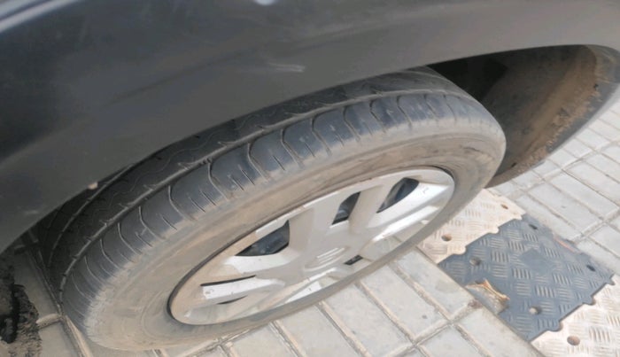 2018 Maruti Vitara Brezza VDI, Diesel, Manual, 1,77,723 km, tyre