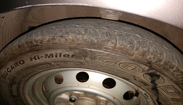 2013 Hyundai Eon ERA +, Petrol, Manual, 37,392 km, tyre