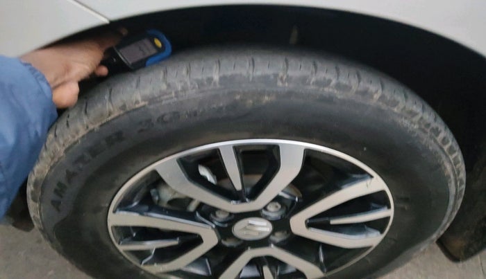 2023 Maruti Swift VXI, Petrol, Manual, 33,812 km, tyre