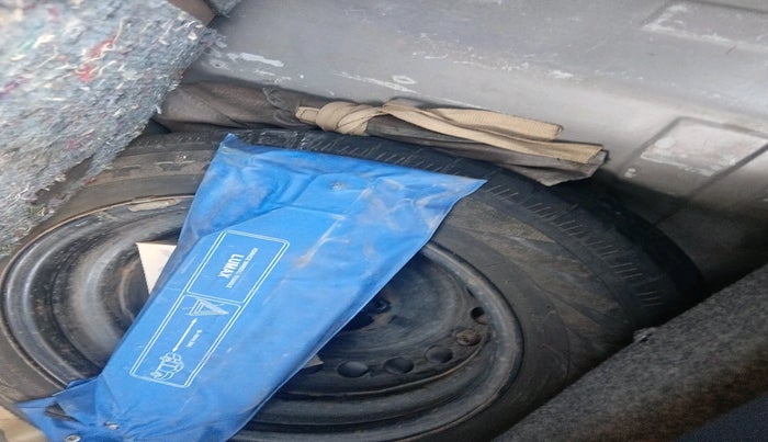 2014 Honda Brio S MT, Petrol, Manual, 36,350 km, tyre