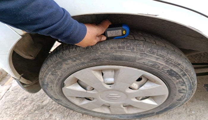 2017 Maruti Wagon R 1.0 LXI CNG, Petrol, Manual, 87,640 km, tyre