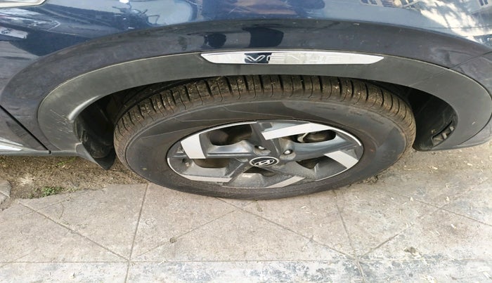 2019 Hyundai VENUE SX 1.0 TURBO, Petrol, Manual, 45,892 km, tyre