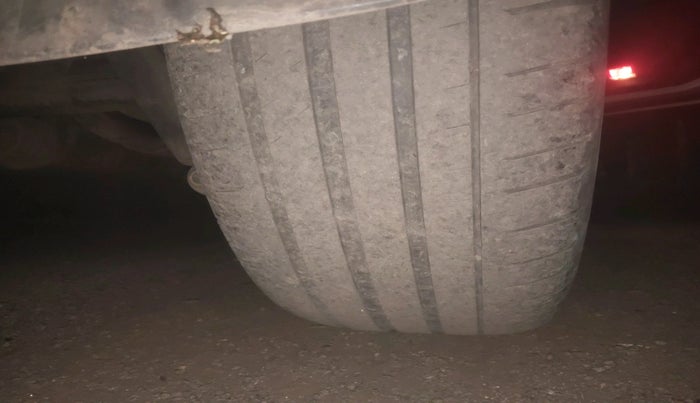 2018 Tata Hexa XM 4X2 7 STR, Diesel, Manual, 69,526 km, tyre