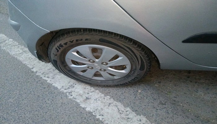 2011 Hyundai i10 MAGNA 1.2, Petrol, Manual, 76,609 km, tyre