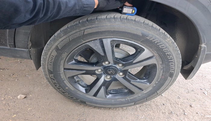 2024 Tata NEXON Fearless Plus S 1.2 Revotron 7DCA Dark Edition, Petrol, Automatic, 35,425 km, tyre