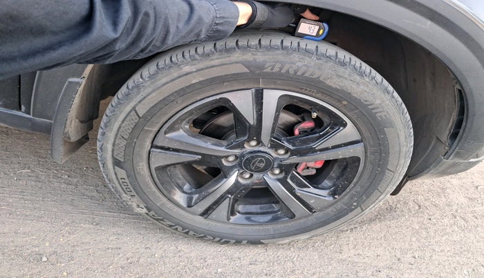 2024 Tata NEXON Fearless Plus S 1.2 Revotron 7DCA Dark Edition, Petrol, Automatic, 35,425 km, tyre