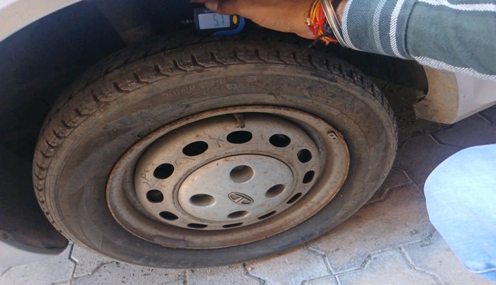 2010 Tata Indica V2 Xeta GLS 1.2, Petrol, Manual, 49,459 km, tyre