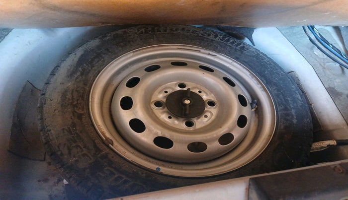 2010 Tata Indica V2 Xeta GLS 1.2, Petrol, Manual, 49,459 km, tyre